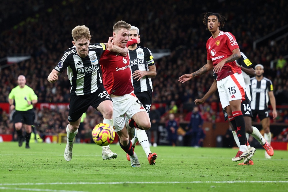 Nhận định soi kèo Manchester United vs Newcastle United lúc 03h00 ngày 27/12/2025